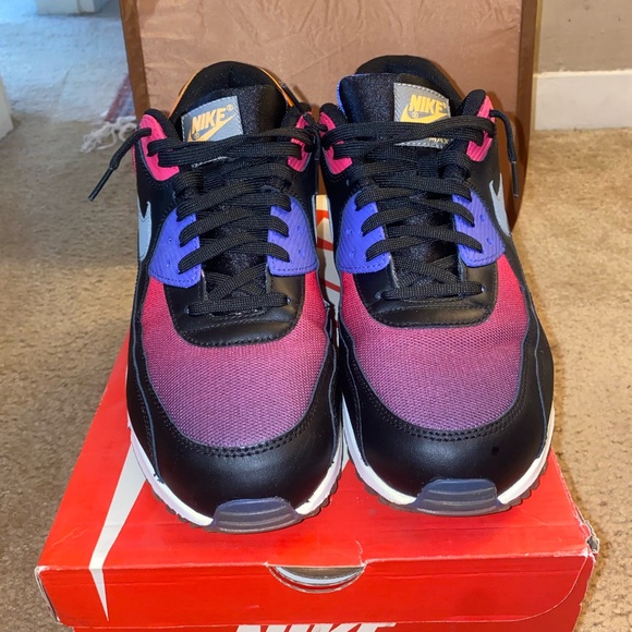 Nike Air Max 90 - Picture 2 of 5